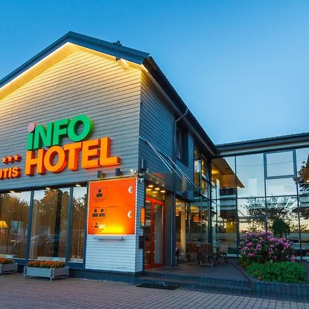 Info Hotel Паланга Екстериор снимка