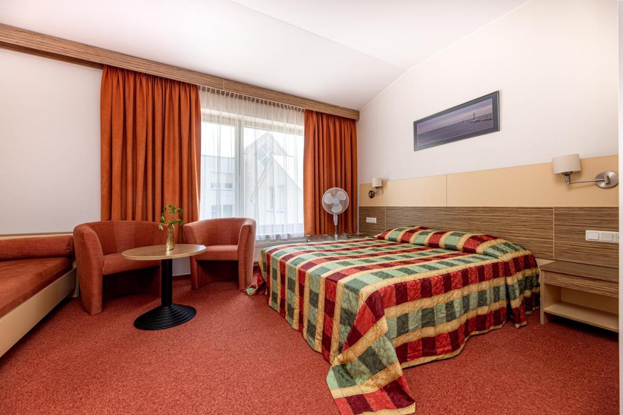 Info Hotel Паланга Екстериор снимка