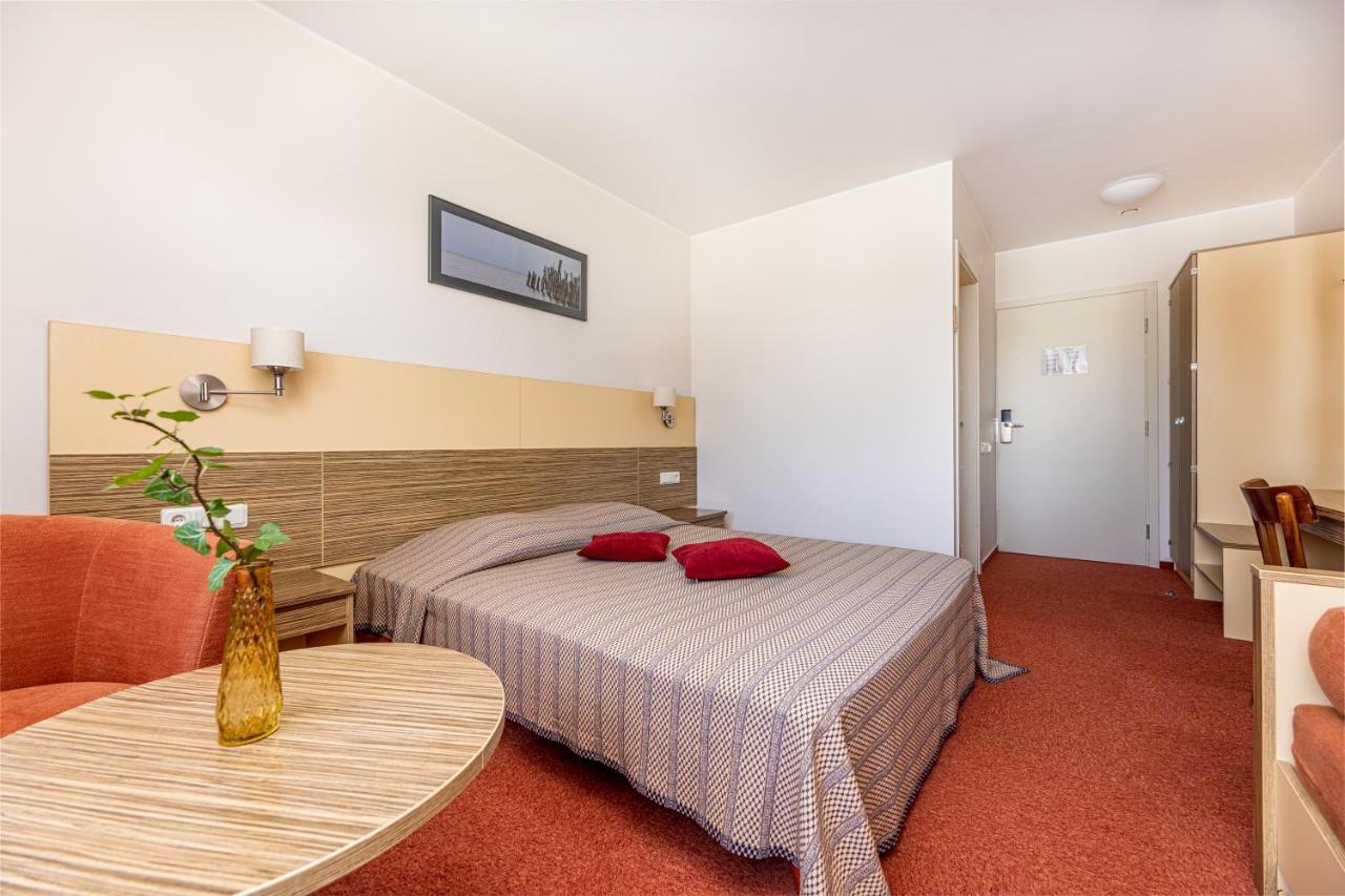 Info Hotel Паланга Екстериор снимка