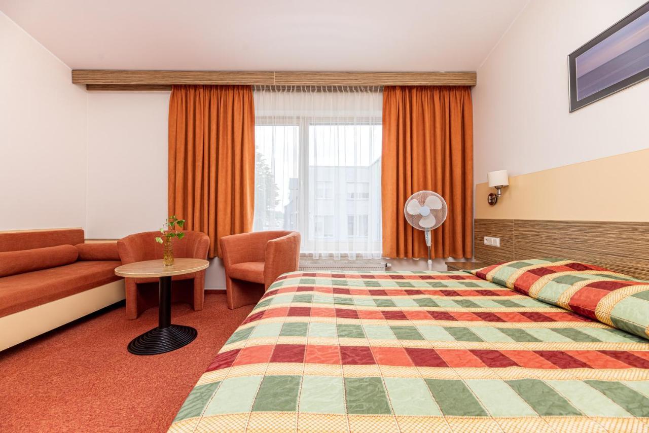 Info Hotel Паланга Екстериор снимка