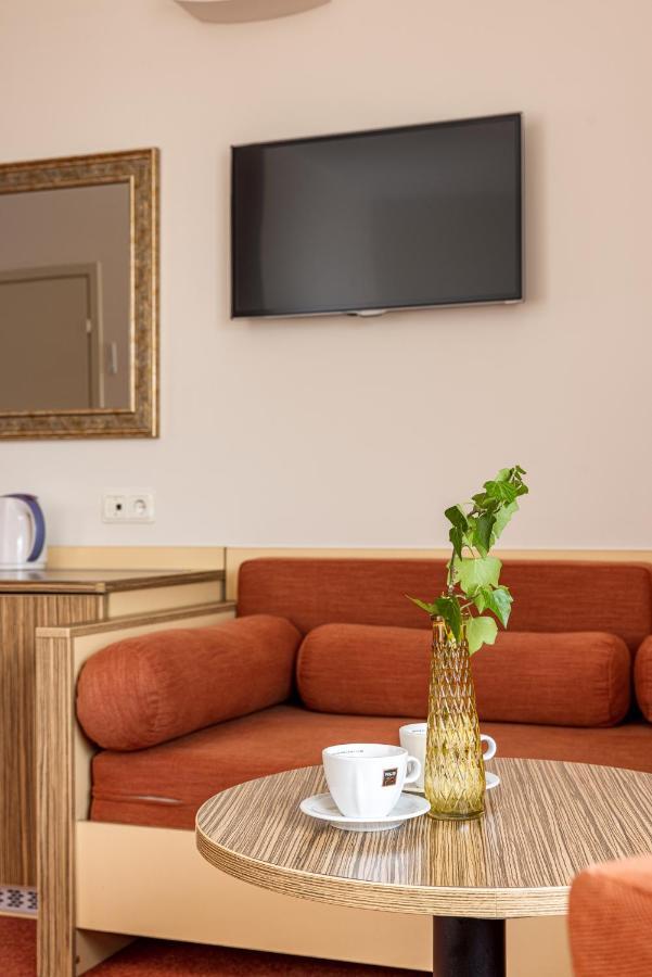 Info Hotel Паланга Екстериор снимка