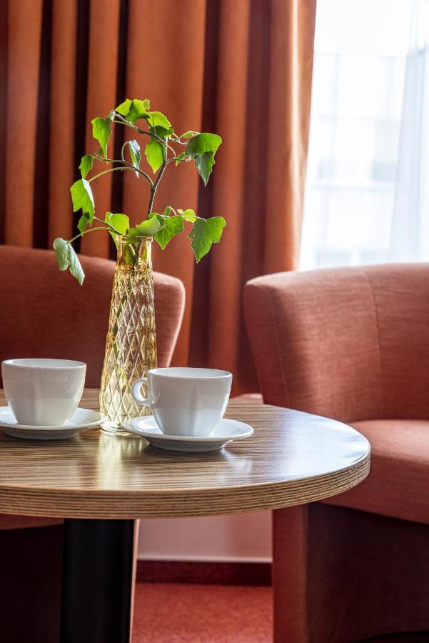 Info Hotel Паланга Екстериор снимка