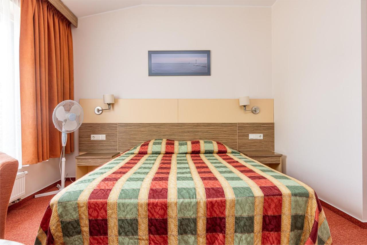 Info Hotel Паланга Екстериор снимка