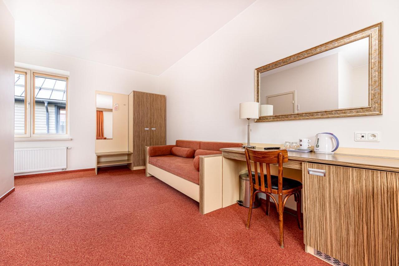 Info Hotel Паланга Екстериор снимка
