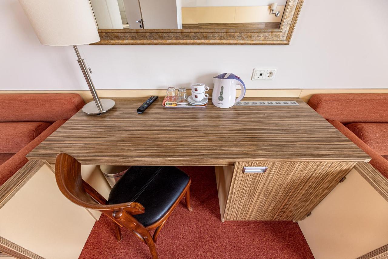 Info Hotel Паланга Екстериор снимка